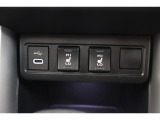 シートヒーターは、エアコンで車内を温めるよりも早くシートが温まるので、寒い季節も快適になります。