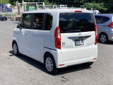 リアはプライバシーガラス付です。見た目もかっこいいですよね。また、太陽光を防ぐので冷房の効きを良くする効果もあるんです。エアコンを控えめにすれば燃費向上も見込めますよ。