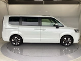 スライドドアなら狭い駐車場でもドアをぶつける心配がありません。ステップが低く乗り降りもしやすいです。