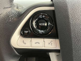 ナビゲーションに視線を移さず、ハンドルから手を離さず、運転に集中したまま手元でオーディオ操作できます♪