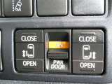 【両側電動スライドドア】両側電動スライドドア装備!ドアノブ・リモコンキー・車内スイッチで、ドアの開閉操作が出来ます♪