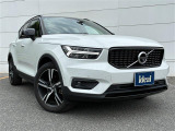 人気の《XC40 B4 AWD R-DESIGN》 入荷しました!希少なガラスルーフ付きです!