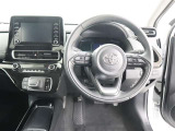 運転席から各種ボタンの操作がしやすいように設計されたデザイン♪運転が苦手な方も操作がし易いですよ(^^♪