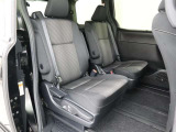 『2列目シート』にもスライド機能が付いているので、乗られている人数や載せるお荷物で調整が出来て便利ですね!