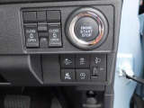 当社では全車、納車前にサービス工場で12ヶ月点検相当の整備を実施しております。そこで確認された不具合箇所は修理しておりますのでご安心下さい。