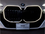 【キドニーグリル】BMWは約90年もの間、ほぼ全ての車両にひと目でBMWだと分かるこの特徴的なフロントグリルが備えられ、デザイン・アイコンとして親しまれてきました。