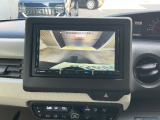 バックカメラ付きで駐車の際も安心です。