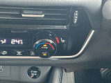 運転席シートヒータースイッチです。