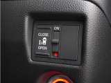 ◆片側電動スライドドア◆狭い駐車場でも乗り降りが楽々♪お子様が隣の車にドアを当ててしまう心配もございません!小さなお子様連れの方もこれで安心。