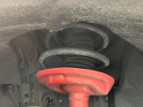 お車を安心してお乗りいただく為には、足回りの定期点検が欠かせません。サービスサポート(有償保証)では無料点検もご提供しており、安心のカーライフをお過ごしいただけるサポート体制が整っています。