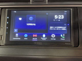 ディスプレイオーディオを装備。スマホとクルマをつなぐことでいろんなサービスが楽しめます。