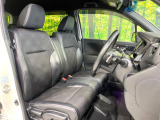 運転席シート廻りは使用感も少なく、良好な状態となっています。丁寧に使われていたことがよくわかりますね。