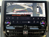 パノラミックビューモニターシステムが付いているので車の上から見た映像が確認できますよ。