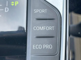 ●BMWモードセレクト:スポーツモードではダイナミックな走りを。ECO PROモードでは、エンジンレスポンスやシフトタイミングの最適化に加え、エアコンの作動も効率的に制御し、燃料消費量を抑制します。