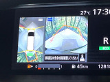 【アラウンドビューモニター】専用のカメラにより、上から見下ろしたような視点で360度クルマの周囲を確認することができます☆死角部分も確認しやすく、狭い場所での切り返しや駐車もスムーズに行えます。