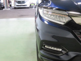 LEDヘッドライトは、点灯の瞬間から光量を発揮し、突然暗くなるトンネルなどでの安定感を高めます。