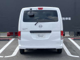 納車の前にはエンジンオイル、オイルエレメント、エアクリーナー、ファンベルト、バッテリー、ワイパーゴムのチェックまたは交換を行います!