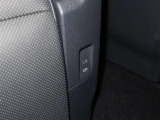 充電コードなど電源ソケットもついています。