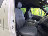 運転席シート廻りは使用感も少なく、良好な状態となっています。丁寧に使われていたことがよくわかりますね。