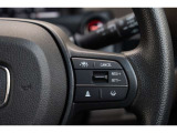 ハンドル右側スイッチは、ホンダセンシングの機能の一つ、「アダプティブクルーズコントロール」です。
