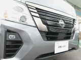 自車からは見えない前方の状況の変化を検知し、玉突き事故の防止をサポートします。インテリジェント FCW(前方衝突予測警報)!