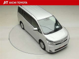 両側パワースライドドア付きだから、狭い駐車スペースなどでの乗り降りラクラク♪小さなお子さまのいるご家庭には嬉しい装備です。