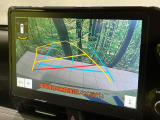 【バックカメラ】駐車時に後方がリアルタイム映像で確認できます。大型商業施設や立体駐車場での駐車時や、夜間のバック時に大活躍!運転スキルに関わらず、今や必須となった装備のひとつです!