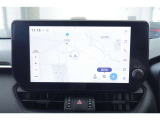 ディスプレイオーディオを装備。スマホとクルマをつなぐことで、これまでのナビに加えて、いろんなサービスが楽しめます。