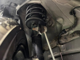 お車を安心してお乗りいただく為には、足回りの定期点検が欠かせません。サービスサポート(有償保証)では無料点検もご提供しており、安心のカーライフをお過ごしいただけるサポート体制が整っています。