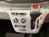 納車前にはプロのメカニックが、各部の点検を行います。ディーラーにしか出来ない品質、そしてサービスできっと満足していただけると思います!