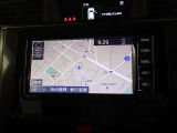【トヨタ純正ナビゲーション】です!操作も解りやすく、初めての知らない道でも案内してくれます!快適なドライブが出来そうですね(*^_^*)