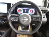 運転が楽しくなる明るく開放的な運転席まわりです。