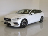 ボルボ V60 アルティメット B4