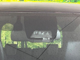 【トヨタセーフティセンス】走行中に前方の車両等を認識し、衝突しそうな時は警報とブレーキで衝突回避と被害軽減をアシスト。より安全にドライブをお楽しみいただけます。