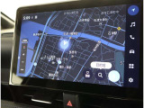 純正ナビを装備。タッチパネル式で使いやすく、お出かけもラクラクです。