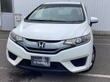 幅広い年代に人気でドライブでもお買い物でも使い易いフィットです。