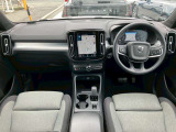 XC40 B4 AWD モメンタム 4WD 