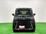 細部にメッキパーツの煌き。大人の感性に響く洗練さを身にまとった後期タントカスタムが入荷致しました。