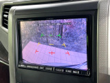 【バックカメラ】駐車時に後方がリアルタイム映像で確認できます。大型商業施設や立体駐車場での駐車時や、夜間のバック時に大活躍!運転スキルに関わらず、今や必須となった装備のひとつです!