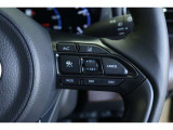 【レーダークルーズコントロール】アクセルペダルを踏まなくても、車間制御モードでは、先行車の車速変化に合わせた追従走行を行い、自動的に加速・減速・停止をします。