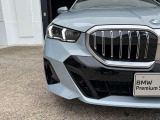 また、BMW正規認定中古車は、エマージェンシーサービスが自動付帯。24時間365日、皆様のカーライフをサポート致します。確かな安心のうえで、「駆けぬける歓び」をご堪能ください。