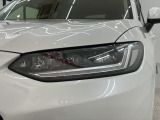 LEDヘッドライトは、点灯の瞬間から最大光量を発揮し、突然暗くなるトンネルなどでの安定感を高めます。