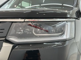 LEDヘッドライトは、点灯の瞬間から最大光量を発揮し、突然暗くなるトンネルなどでの安定感を高めます。