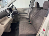【車内ルームクリーニング済】専門スタッフにより車内はきれいにルームクリーニングを行っております。