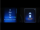 コーナーセンサーを装備。障害物までの距離に応じて警告音を変えてお知らせ。縦列駐車時や駐車場・車庫等での取り回しをサポートします。詳細は販売店スタッフまでお尋ね下さい。