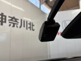 純正のドライブレコーダーを装備!!万が一の時にはしっかりと映像が残ります!煽り運転や事故が多いこのご時世。安心の為には着いていて欲しいオプション装備ですね♪
