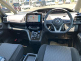 納車から1ヶ月を目安に無料点検を受けていただけます。(最寄りの日産のお店でも可能です)