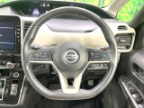 【純正革巻きステアリング】上質な革を使用することで、手にしっかり馴染みとても運転しやすいハンドルです♪
