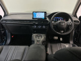 【前方視界】開放的な前方視界!運転がしやすく疲れにくいです♪窓が大きく、見通しがとっても良いおクルマですよ♪