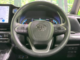 【純正革巻きステアリング】上質な革を使用することで、手にしっかり馴染みとても運転しやすいハンドルです♪